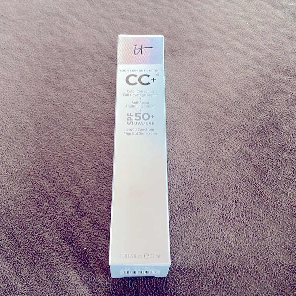 It Cosmetics Your Skin But Better CC+ Color Correcting Full Coverage Cream